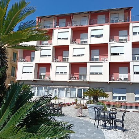 Hotel Robinia Imperia Bagian luar foto